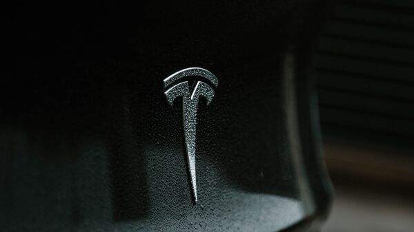 Read more about the article Котировки акций Tesla с начала торгов снизились на 8,99%