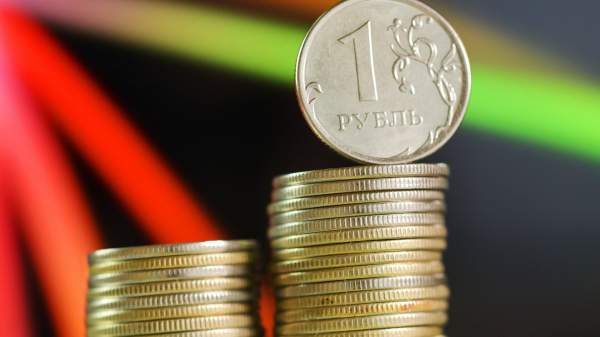 Read more about the article Рубль в среду ощутимо снизился к юаню на Московской бирже