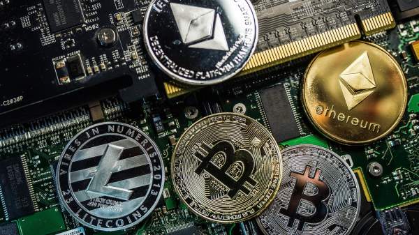 Read more about the article Сбербанк разместил облигации с привязкой к курсу биткоина на 500 миллионов рублей