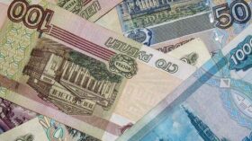 Курс рубля в понедельник немного растет против юаня на Московской бирже
