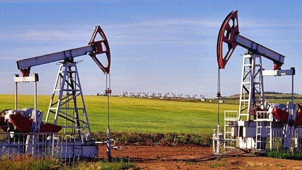 Read more about the article Цены на нефть снижаются в ожидании решения ОПЕК+ по добыче нефти
