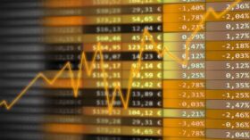 Биржи Европы закрылись снижением на 0,5-1% на новостях из Ирана и Израиля
