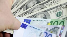 FTSE 100 растет на оптимизме относительно торговых переговоров ЕС и США