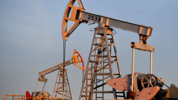 Read more about the article Цена нефти марки Brent упала почти на 1,79% на фоне снижения спроса на рисковые активы
