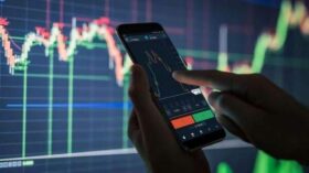 Российский рынок акций в начале утренней сессии среды падает почти на 2%