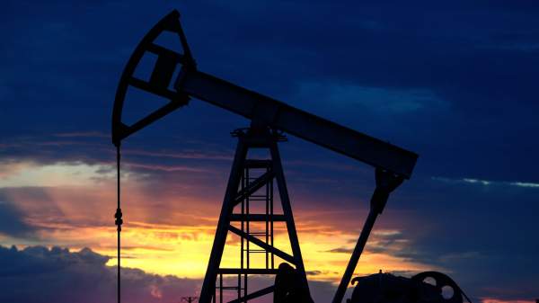 Read more about the article Цены на нефть возобновили снижение после утреннего роста