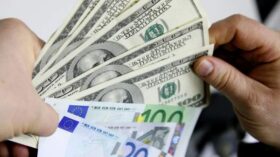 Курс евро опустился ниже 1,16 доллара