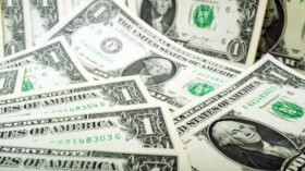 Доллар дорожает к евро и иене на ожидании окончания шатдауна в США