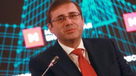 Швецов: десятки российских компаний готовятся к проведению IPO